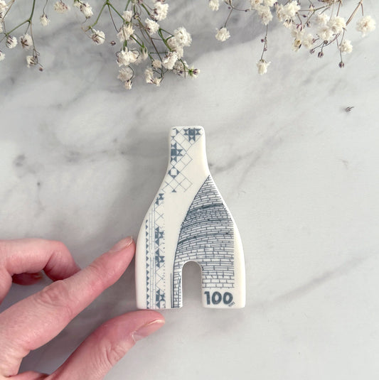 Bottle Kiln Fridge Magnet - 100 Years, Stoke-on-Trent Centenary, Blue