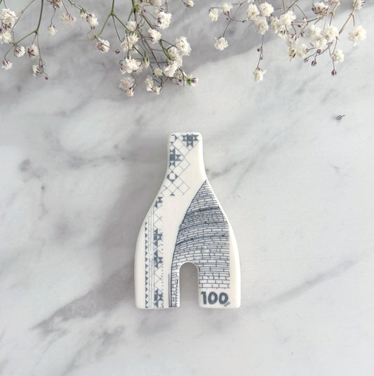 Bottle Kiln Fridge Magnet - 100 Years, Stoke-on-Trent Centenary, Blue