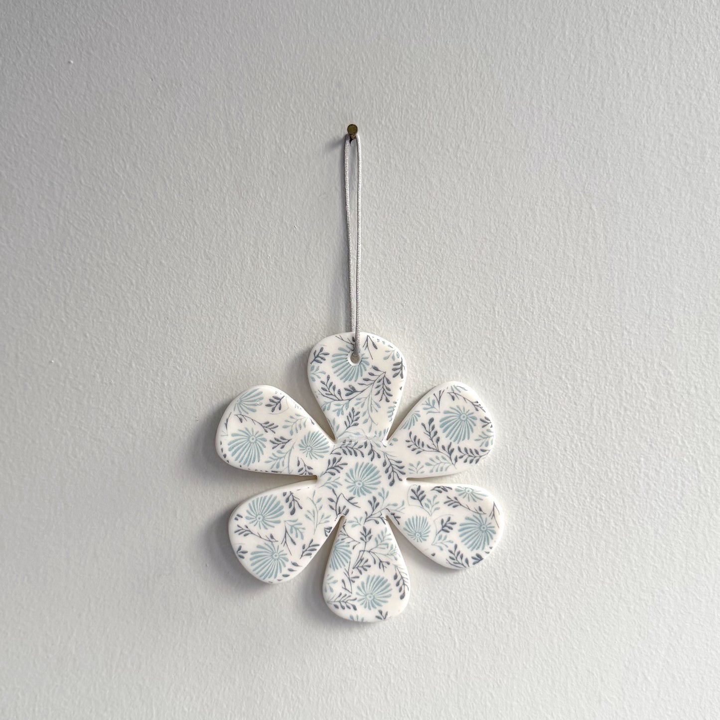 Handmade Flower Decoration - Blue Daisy Design