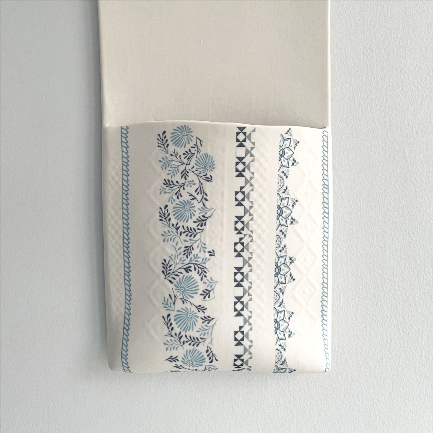 Large Wall Hanging Pocket Planter - Fusion Design 1