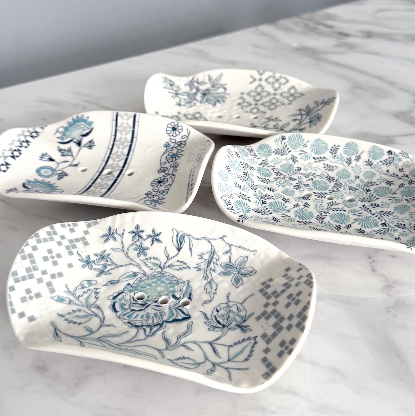 Daisy Porcelain Soap Dish