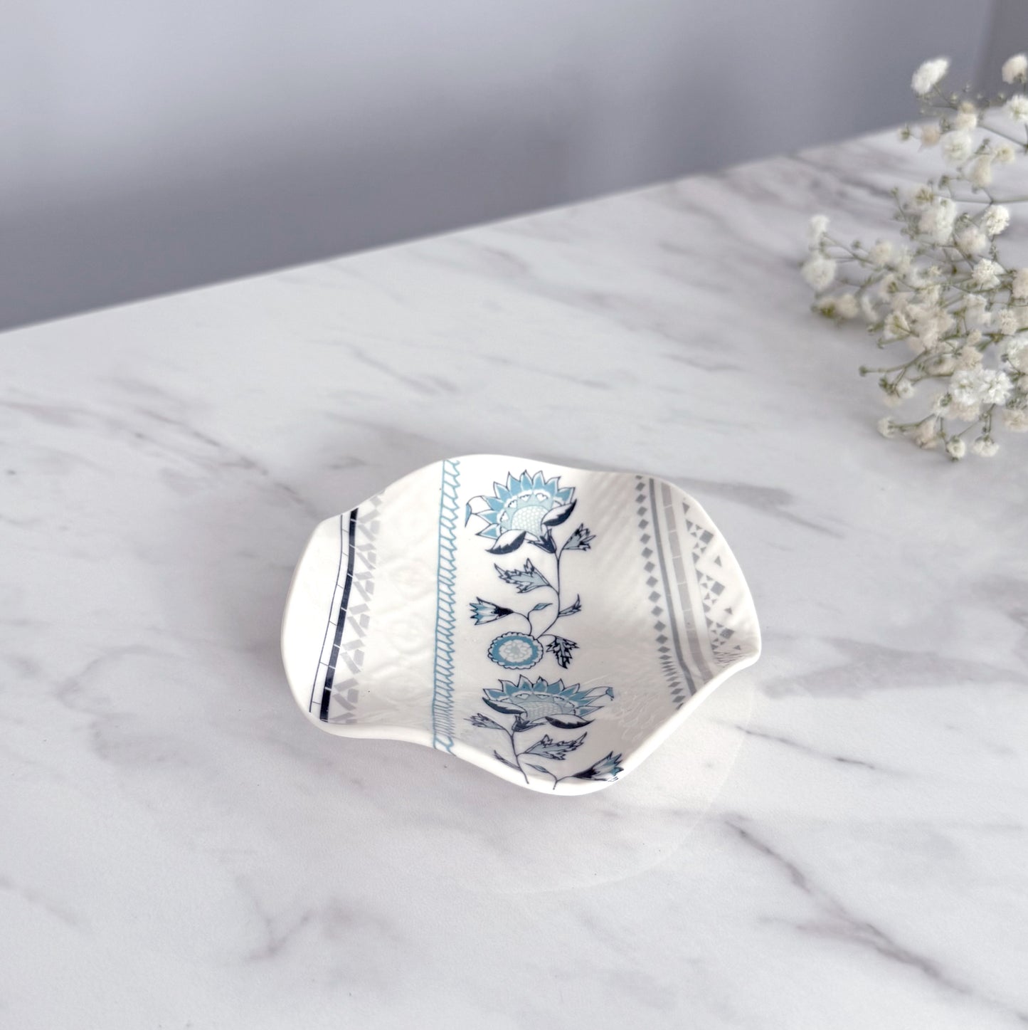 Small Porcelain Jewellery/Trinket Dish - Jasmine Print