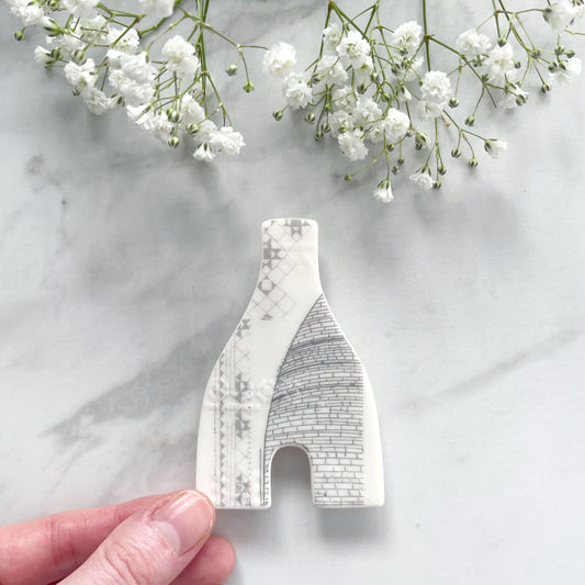 Bottle Kiln Fridge Magnet 1