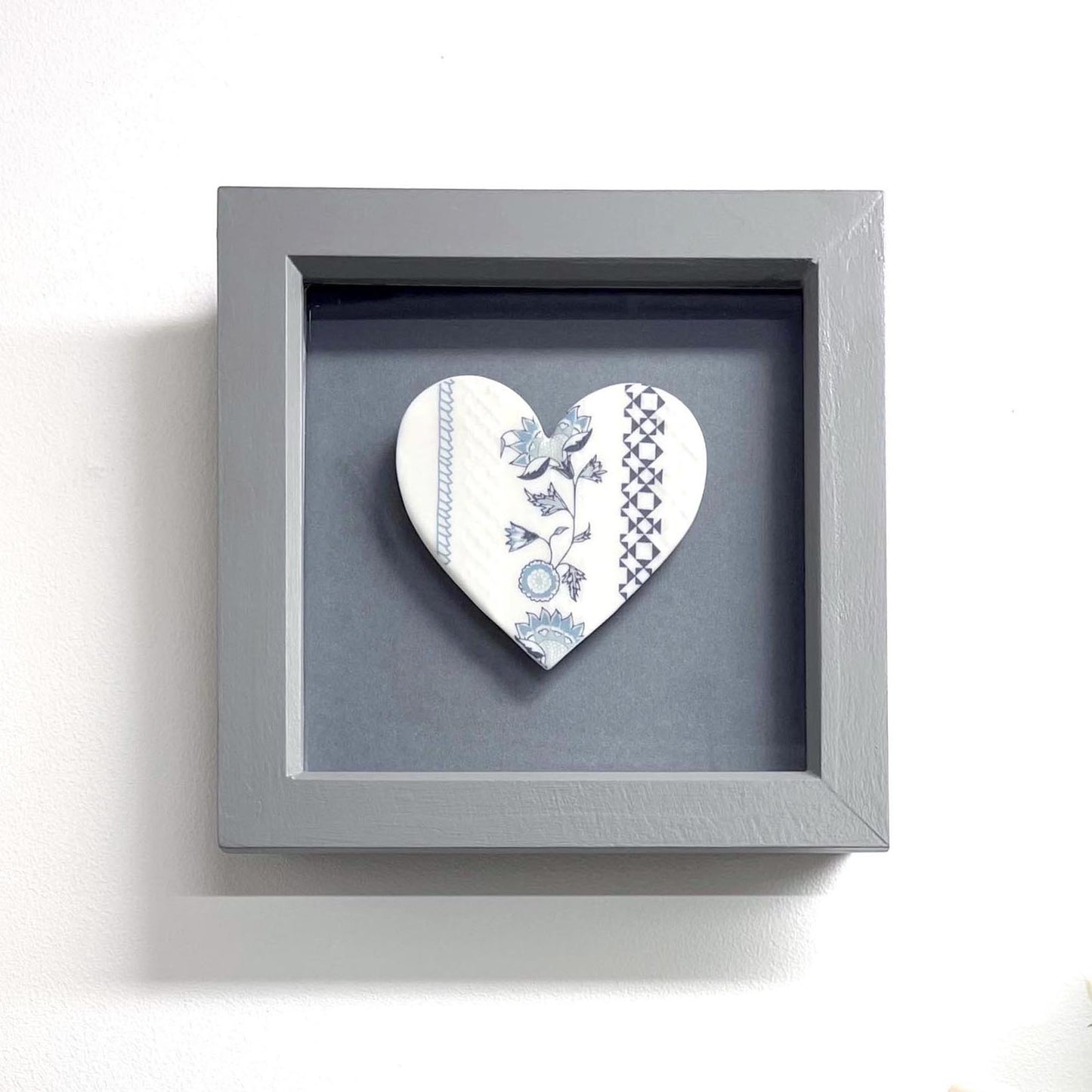Framed Porcelain Heart - Jasmine