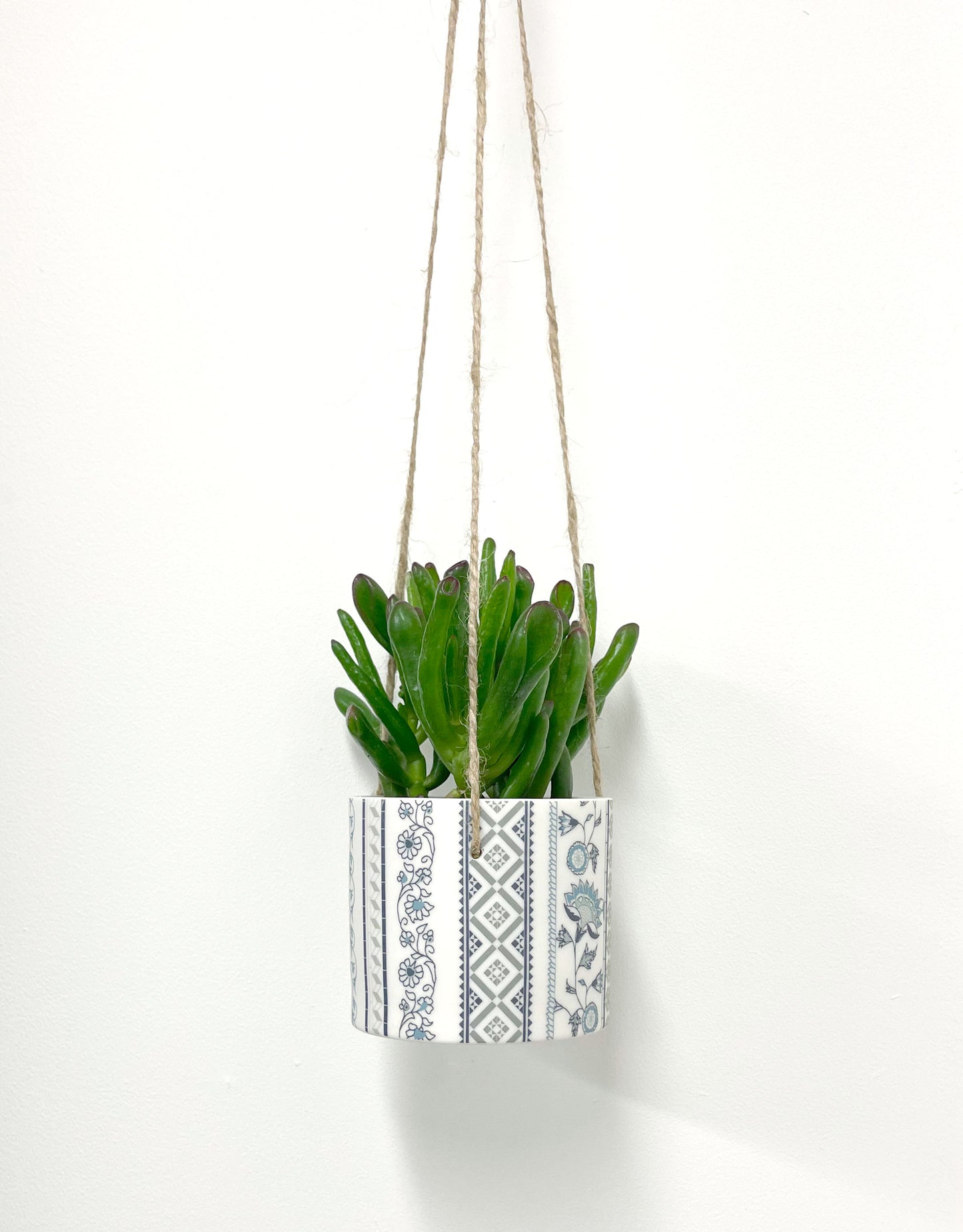 Large Hanging Planter Pot - Jasmine