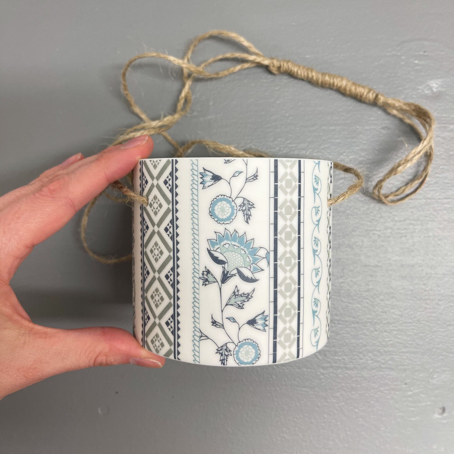 Large Hanging Planter Pot - Jasmine