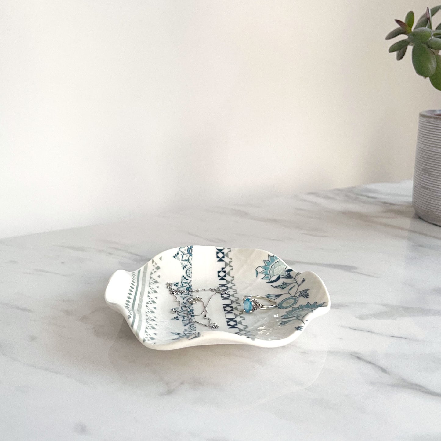 Medium Porcelain Trinket/Jewellery Dish - Jasmine Print