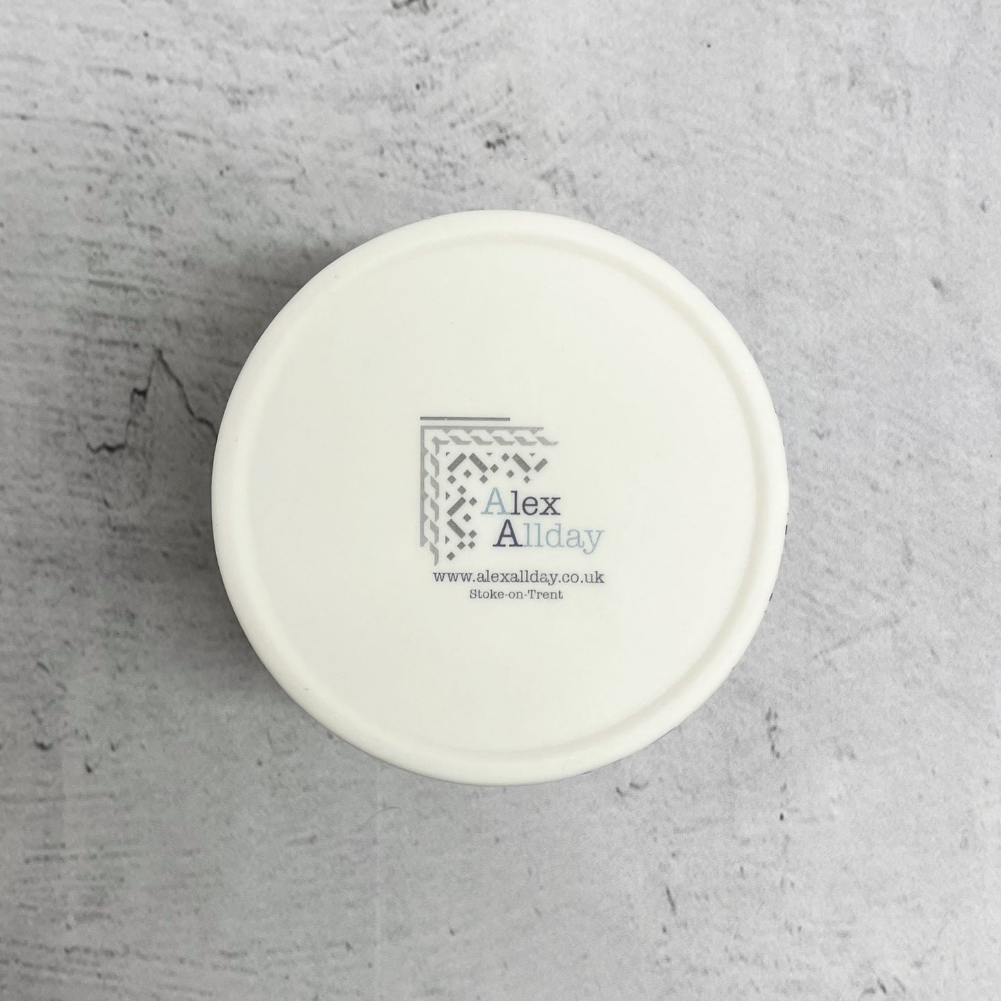 Jasmine Planter Pot/ Tealight Holder