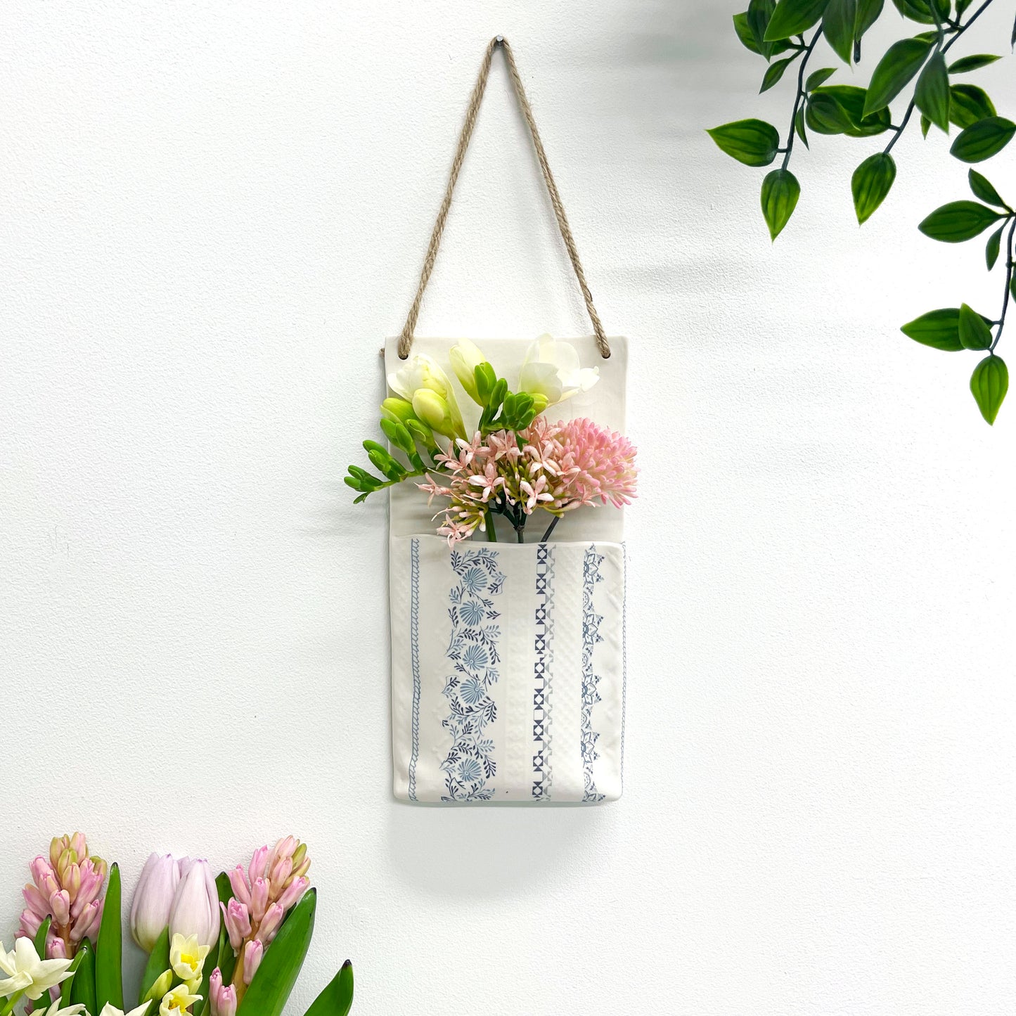 Large Wall Hanging Pocket Planter - Fusion Design 1