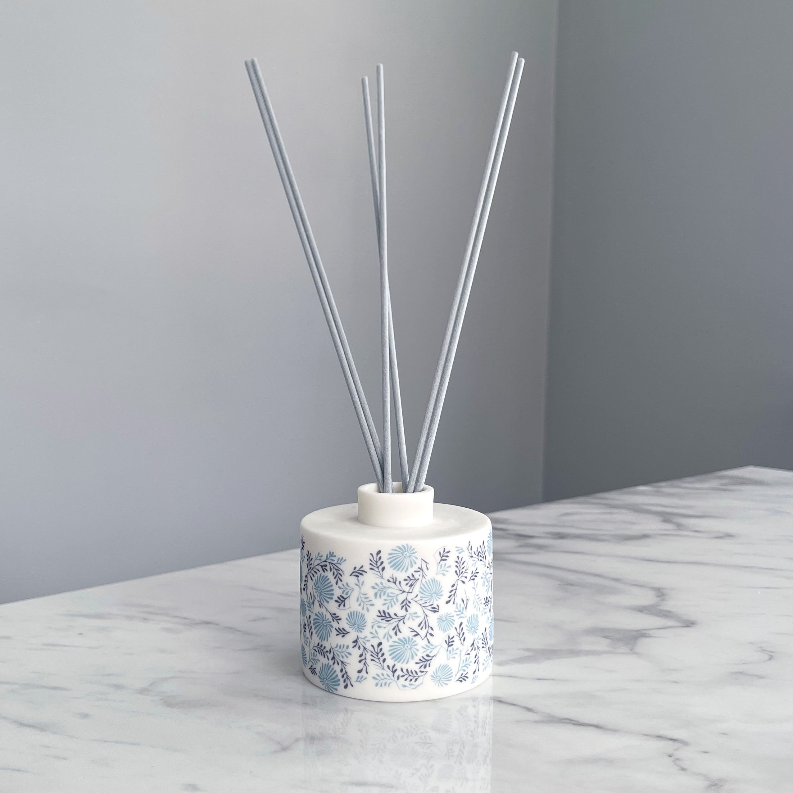 Reed Diffuser Pot - Daisy Design – Alex Allday Ceramics