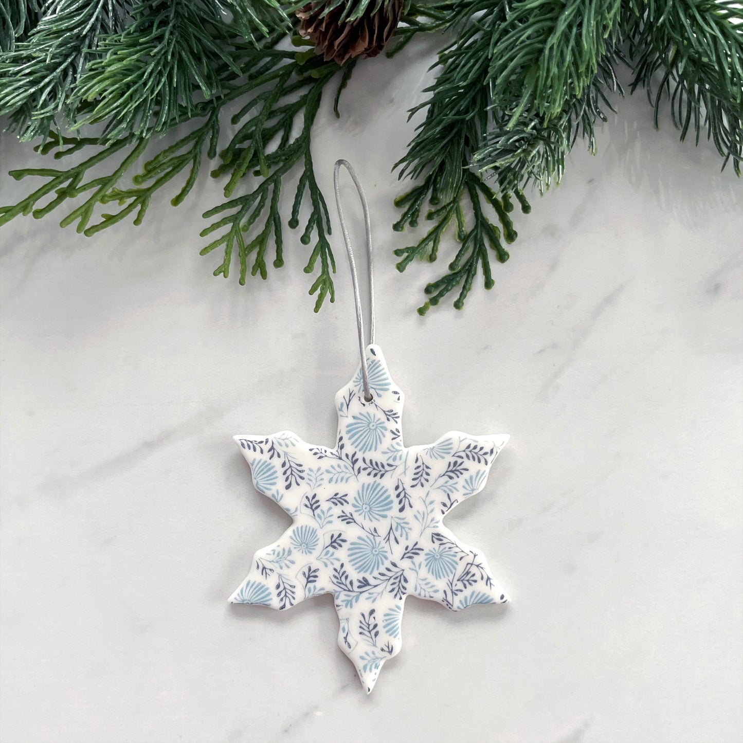 *Christmas* Handmade Daisy Snowflake Decoration