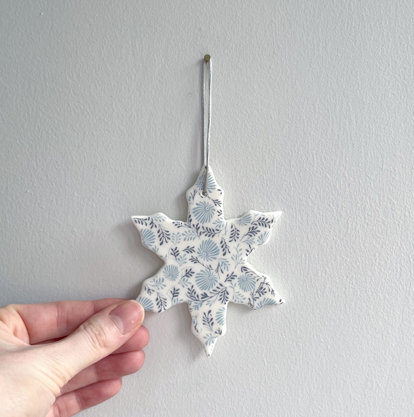 *Christmas* Handmade Daisy Snowflake Decoration