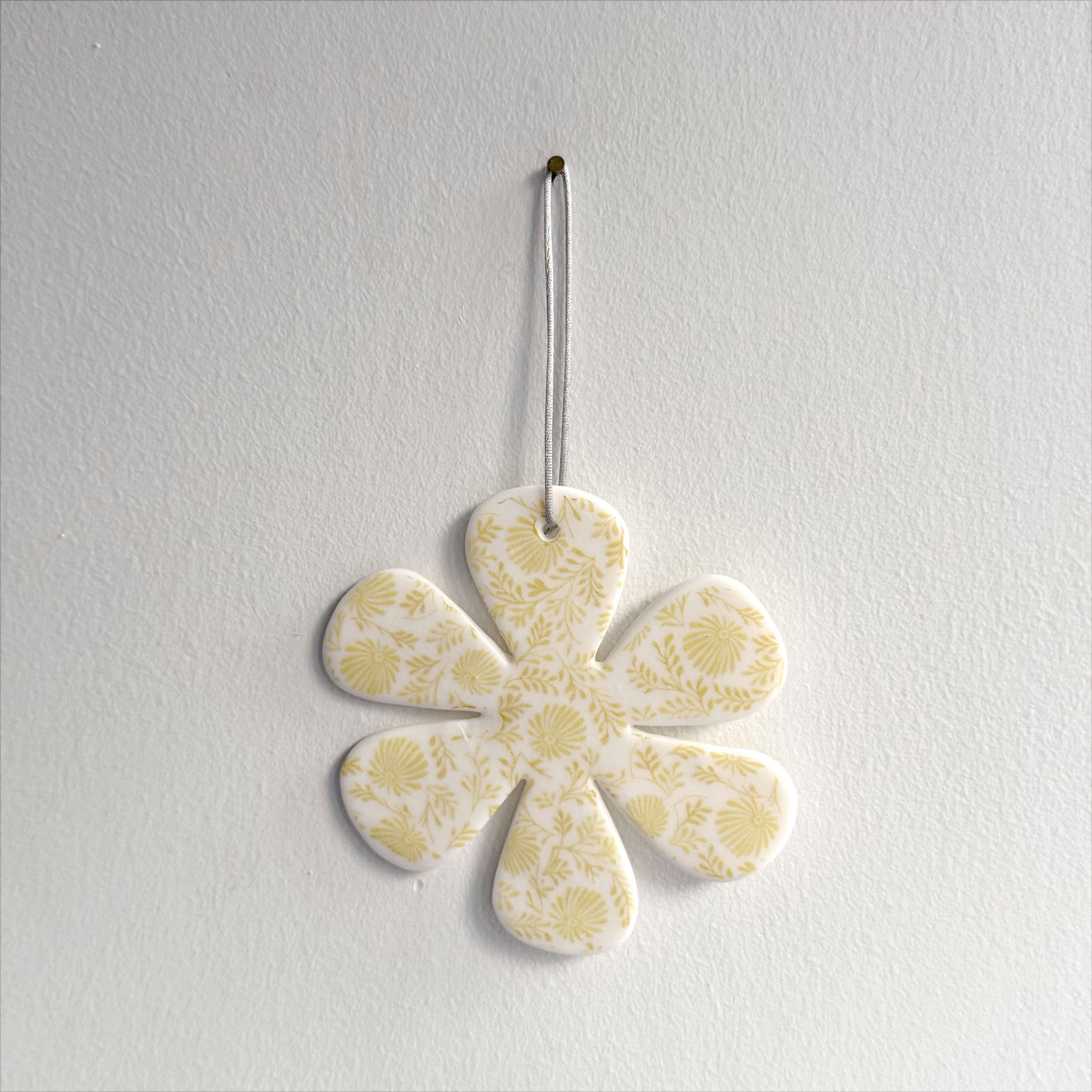Handmade Flower Decoration - Yellow Daisy Design