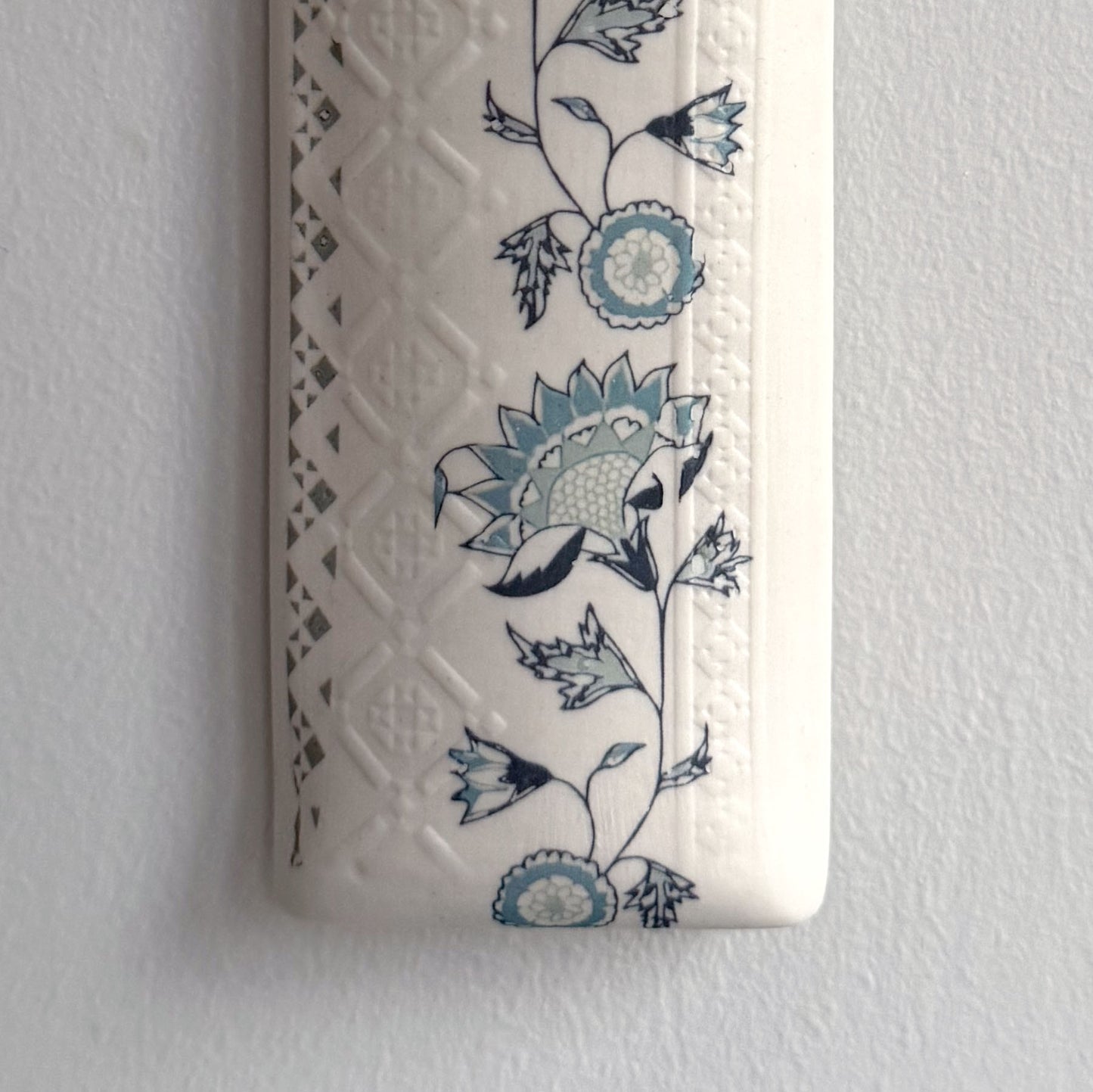 Narrow Wall Hanging Pocket Planter - Blue Fusion Design 2