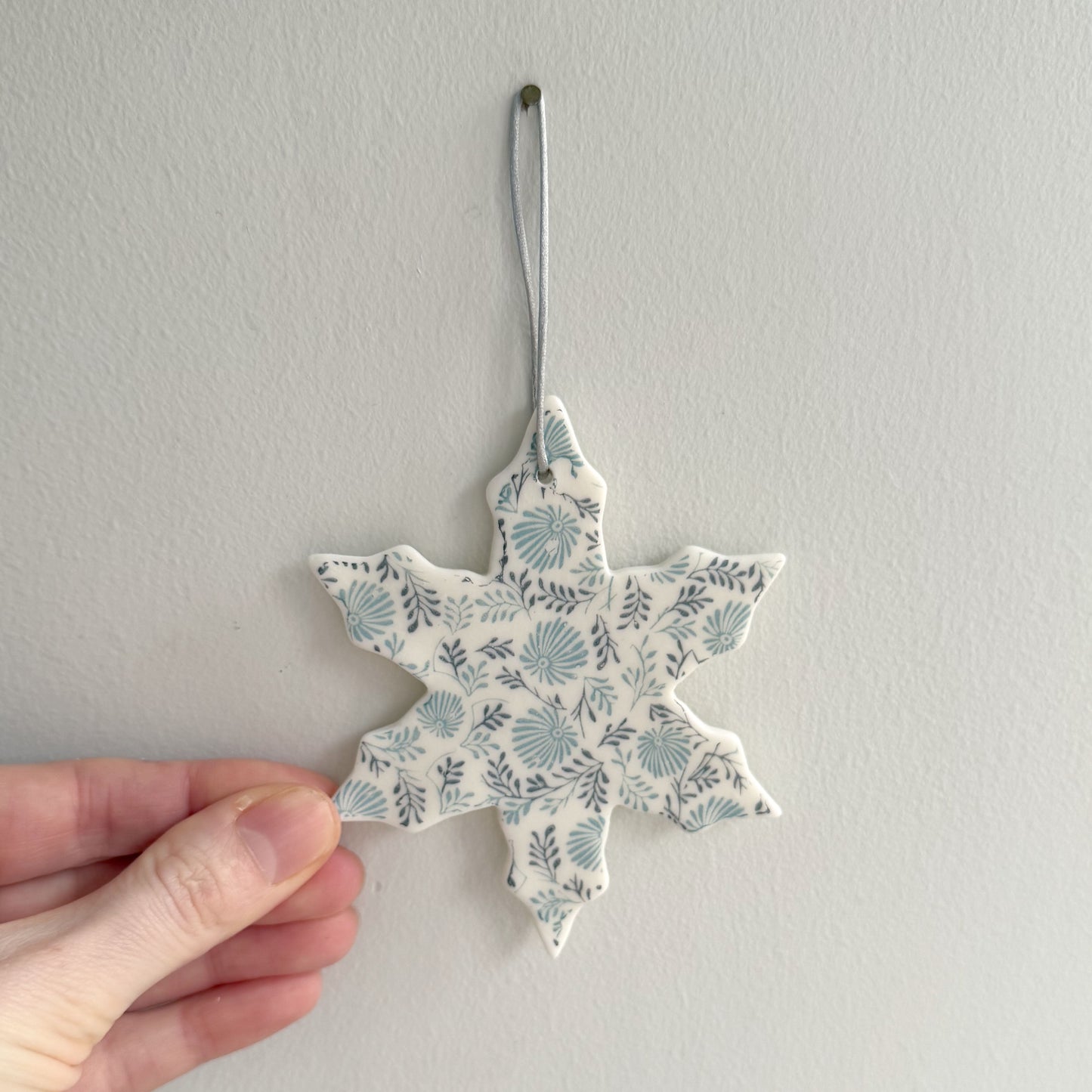 Handmade Daisy Snowflake Decoration 3