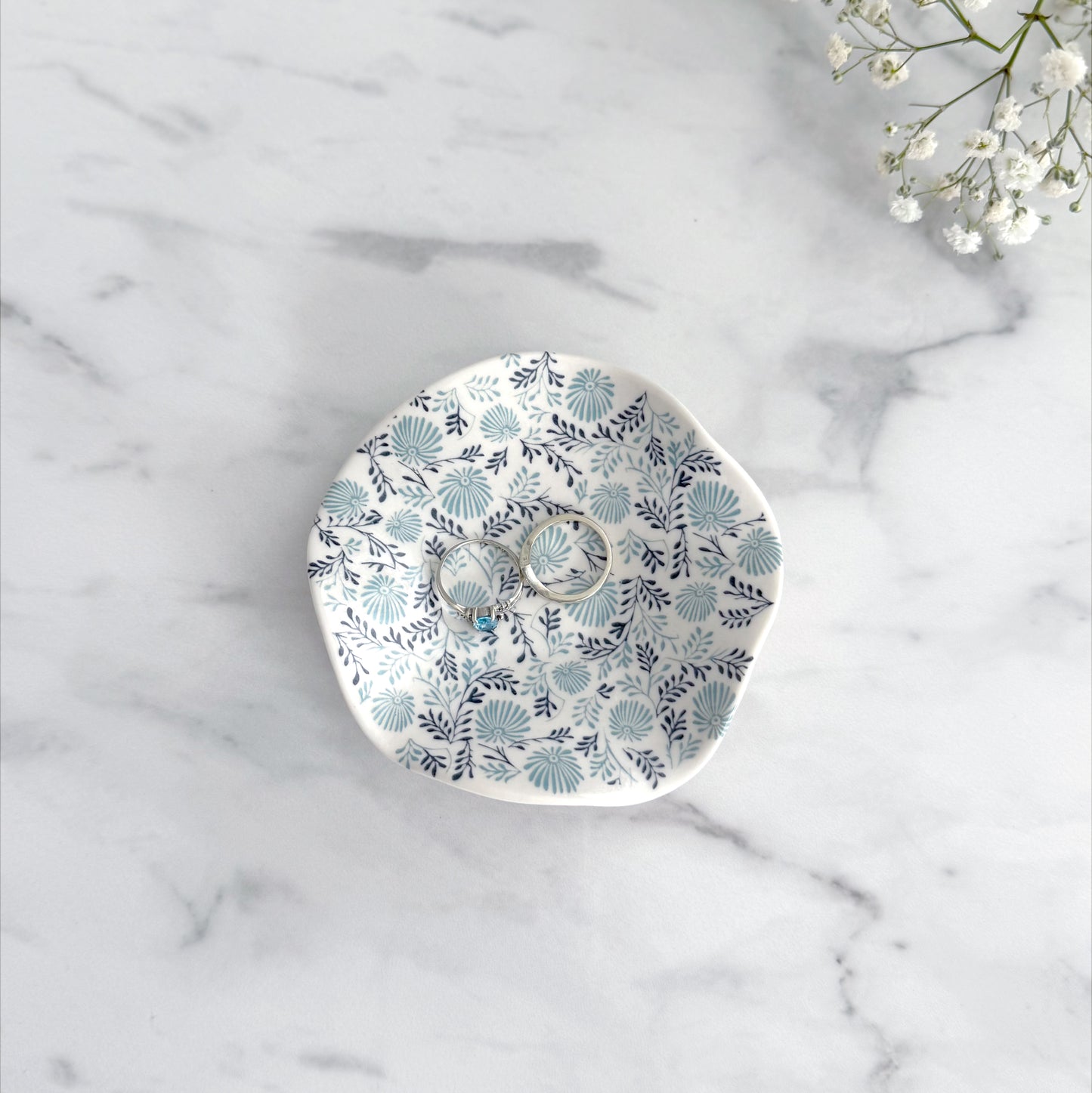 Small Porcelain Jewellery/Trinket Dish - Daisy Print