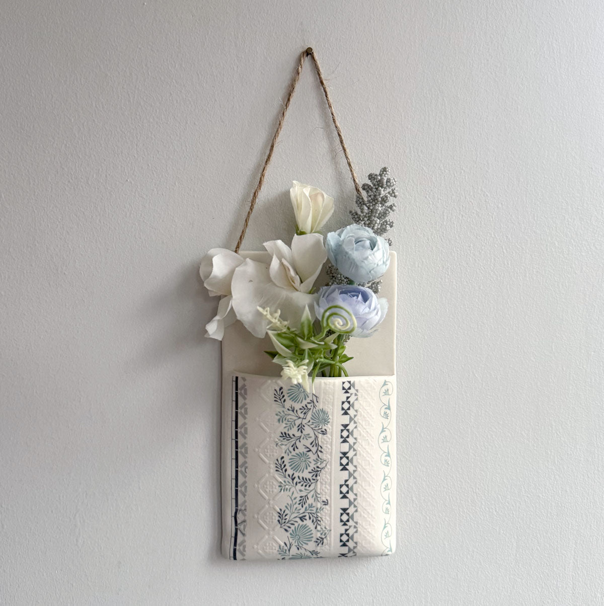 Wall Hanging Pocket Planter - Design 1