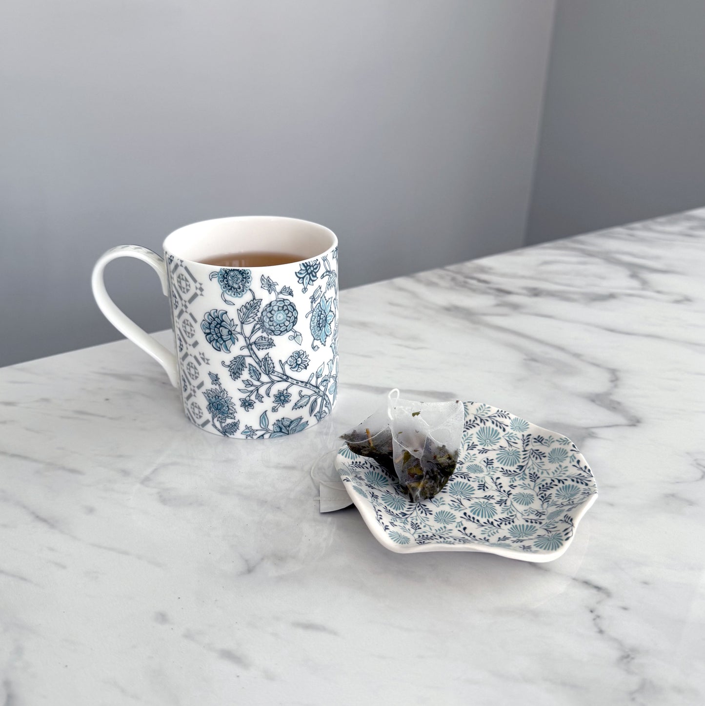 Medium Porcelain Jewellery/Trinket Dish - Daisy Print