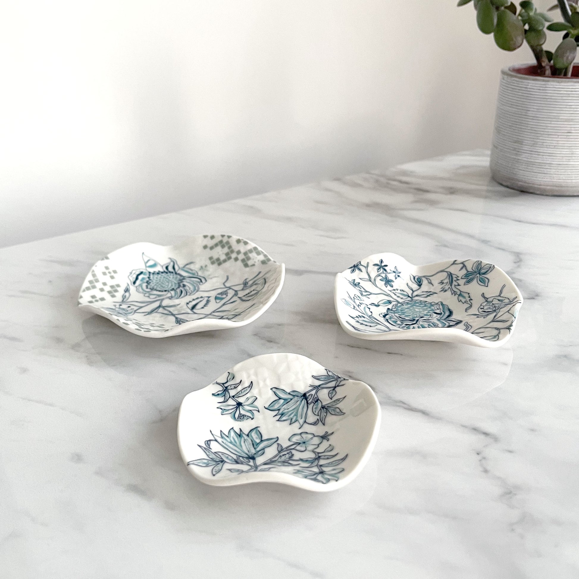 Medium Porcelain Jewellery/Trinket Dish - Peony Print – Alex Allday Ceramics
